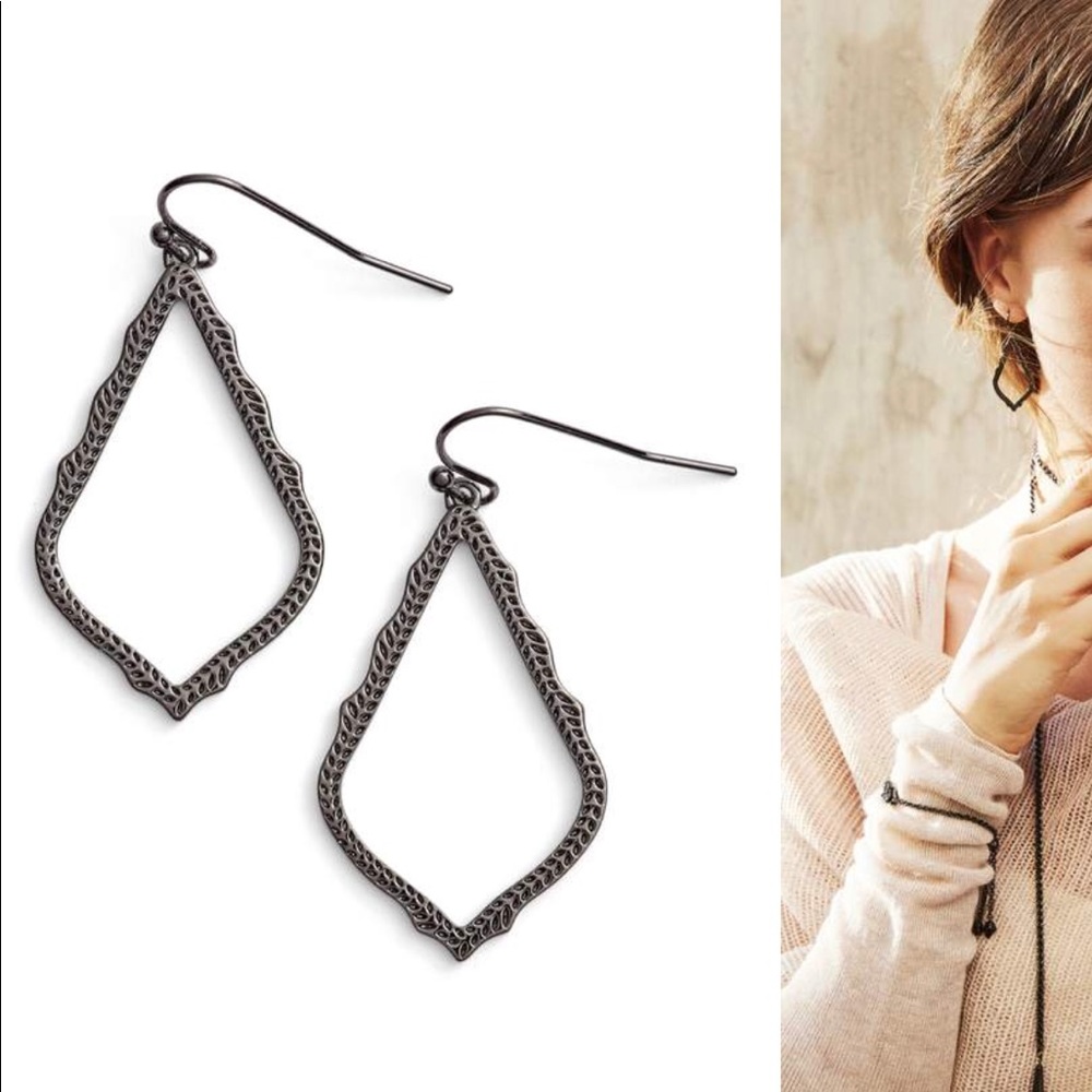 Kendra Scott Sophia earrings in Gunmetal BRAND NEW
